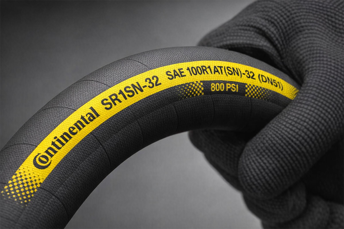 A perfectly bonded vulcanized label preventing rubber transfer label peeling