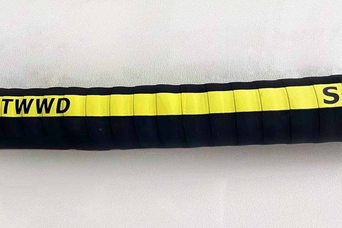 black-text-yellow-layline-after-vulcanization