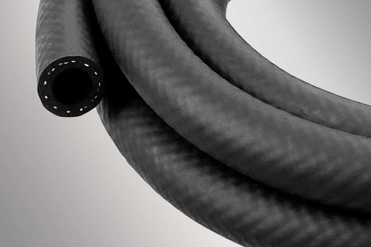 Rubber hose transfer label application process before vulcanization